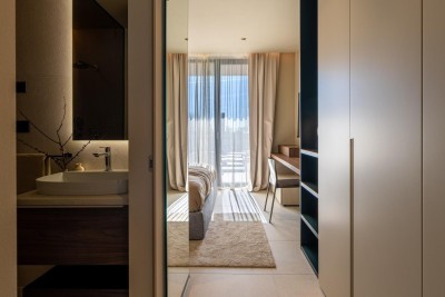 Luksuzna vila s bazenom i panoramskim pogledom na more 21