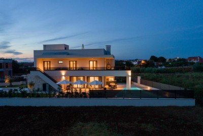 Modern villa with pool and sea view 12