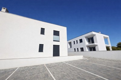 Poreč stan novogradnja 2S+DB, 1.5 km od mora, terasa, parking, podno grijanje - u izgradnji 3