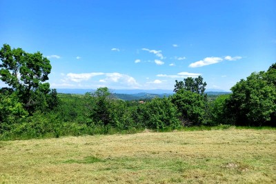 Poreč, terreno con permesso di costruzione e costruzione avviata