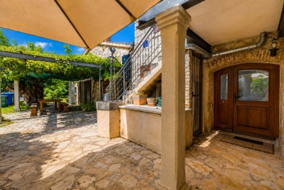 Poreč okolica – šarmantna kamena kuća s bazenom 21