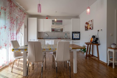 Novigrad, apartment 120m2 with rooftop terrace 500m from the sea 4