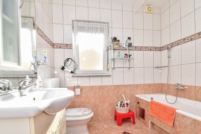 Affascinante Casa Familiare con Cortile Privato vicino a Parenzo 16