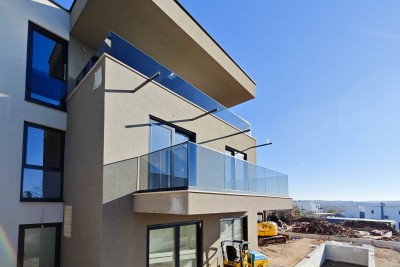 Moderno luksuzno dvonadstropno stanovanje z bazenom in pogledom na morje - v fazi gradnje 3
