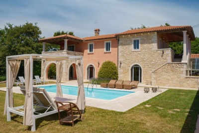 Schöne Villa mit beheiztem Pool im Zentrum von Istrien