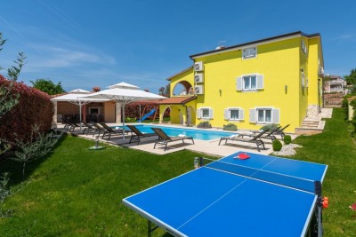 Comfortable apartment house with pool near Porec