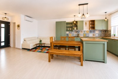 Poreč Area – Apartment with Rooftop Terrace and Sea View 4