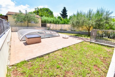 Ekskluziva! Dvojna kuća s bazenom i pogledom na more 30