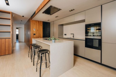 Novigrad – Luksuzni penthouse s terasom i pogledom na more 7