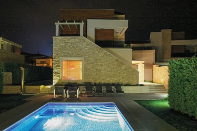 Komplett möblierte und ausgestattete Villa mit Pool in Meeresnähe 35