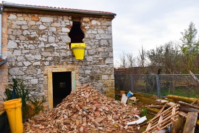 Casa in pietra ristrutturata con cortile nelle vicinanze di Parenzo - nella fase di costruzione 3