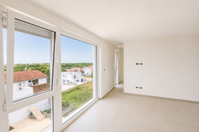 Umag okolica, stan v 1. nadstropju 79m2, 1500m od morja 5