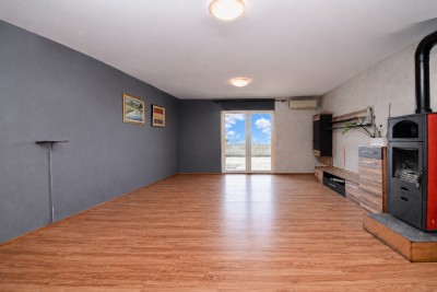 Opportunità!!! Appartamento con vista mare – centro di Parenzo