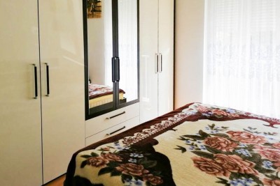 Three-room furnished apartment on the first floor 6
