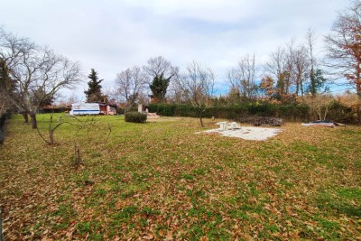 OPPORTUNITY!!! Excellent building plot in a quiet location only 500m from the sea in Poreč