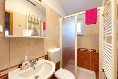 Novigrad – stan s velikom terasom, 500 m od mora 10