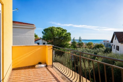 Novigrad, dvije spavaće sobe + galerija , pogled na more, 800m od mora 17