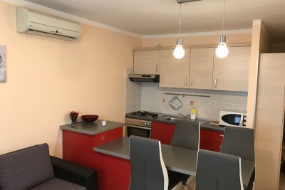 UMAG – 200 m OD MORA! TERASA + PARKING – PRILIKA 3