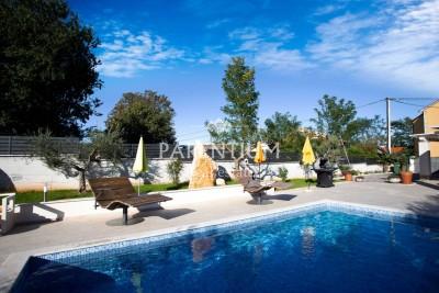 Istra, Poreč - Prizemna vila s bazenom i gostinjskom kućom 4