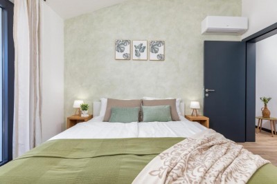 Moderne Villa mit Pool und herrlichem Meerblick 4