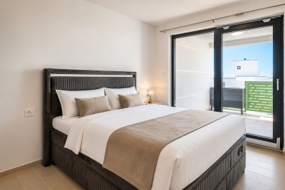 Novigrad, stan s pogledom na more 500m od plaže 8