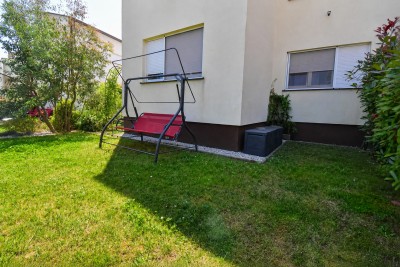 Prostran stan u prizemlju s dvije spavaće sobe i vrtom od 150 m² 28