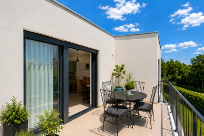 Poreč Area – Apartment with Rooftop Terrace and Sea View 7