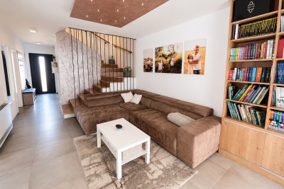Novigrad – Modern End-Terrace House with Rooftop Terrace and Garden, 500 m from the Sea 6