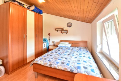 Investicijska prilika: kuća s građevinskim zemljištem za izgradnju 7 stanova, svega 700 m od mora 24