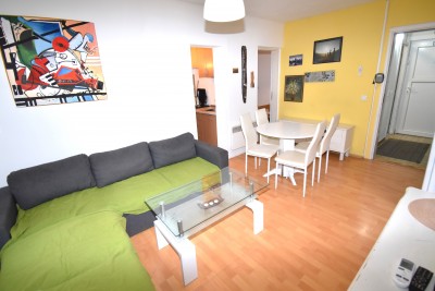 Apartma v prvem nadstropju z dvema spalnicama, 200m od morja