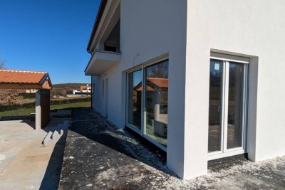 Družinska hiša z bazenom in pogledom na morje - v fazi gradnje 4