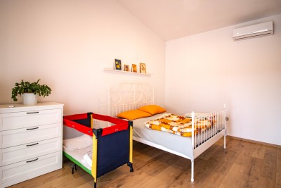 Svetvinčenat – Moderna pritličnica s bazenom, novogradnja 17