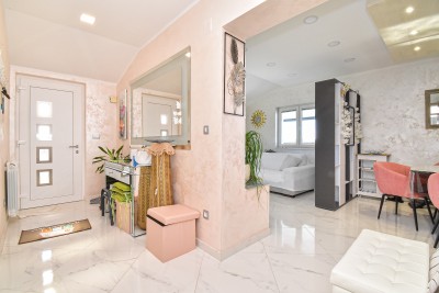 Ekskluzivna kuća na osami s bazenom i prostranom okućnicom 16