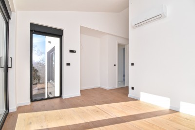 Ekskluzivna vila u istarskom stilu s bazenom i privatnošću 26