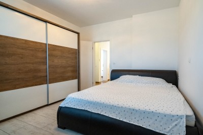 Novigrad, apartment 120m2 with rooftop terrace 500m from the sea 11