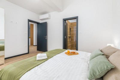 Moderne Villa mit Pool und herrlichem Meerblick 19