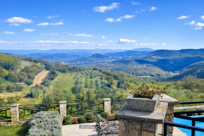 Autentica villa in pietra istriana con vista panoramica 3