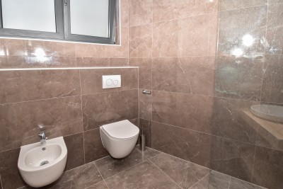 Apartment in a modern building with a yard, 400m from the beach 14