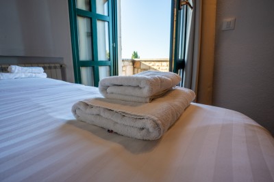 Mediteranska vila s prostranim vrtom i bazenom 41