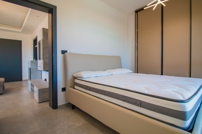 Medulin – Stan s strešno teraso in jacuzzijem, novogradnja 14