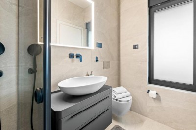 Moderna kvalitetna vila sa grijanim bazenom 800m od mora - u izgradnji 17