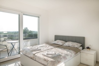 Umag – Moderna vila s bazenom i pogledom na more 5