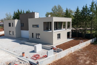 Appartamento al piano terra con ampio cortile 18