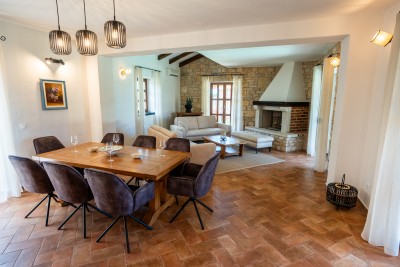 Šarmantna istarska vila s bazenom i uređenim vrtom 2