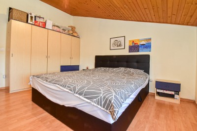 Investicijska prilika: kuća s građevinskim zemljištem za izgradnju 7 stanova, svega 700 m od mora 22