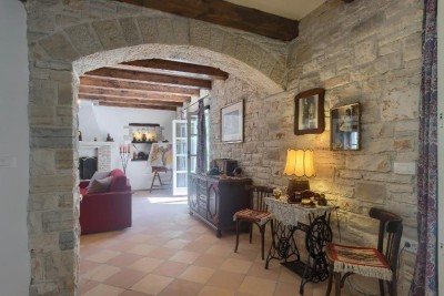 Poreč area – charming stone villa with pool 5