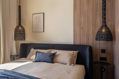 Ekskluzivna moderna vila s bazenom 28