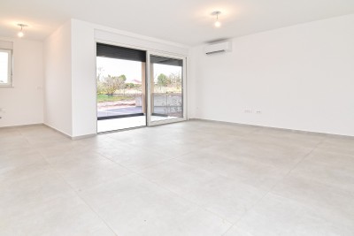 Appartamento con ampio giardino vicino al mare 6