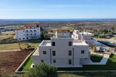 Moderna vila s bazenom i pogledom na more – okolica Poreča 251 m² + krovna terasa 87 m² 4