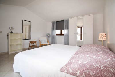 Poreč nei dintorni – ampia casa con 3 appartamenti, grande giardino e potenziale per piscina 49